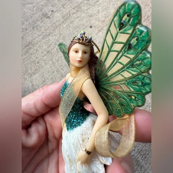 Heirloom Ornament, The Ashton-Drake Galleries Peacock Fantasy Wings of Light - Picture 7 of 11